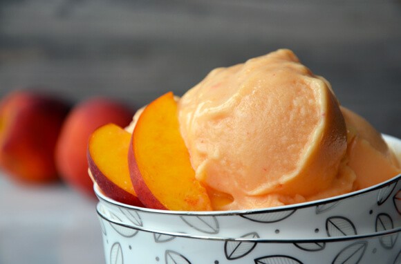 peach frozen yogurt